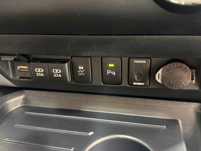 2021 Toyota Tundra 1794 Edition 5.7L V8 / 4X4 / CREW CAB / LEATHER / ZERO RUST / NEW TIRES / EXCLT COND - Photo 25 - Gladstone, OR 97027