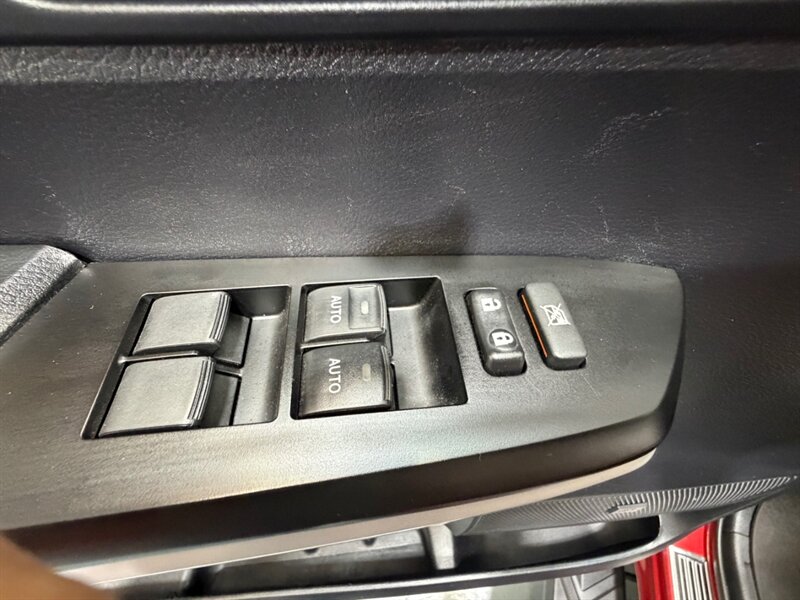 2021 Toyota Tundra 1794 Edition 5.7L V8 / 4X4 / CREW CAB / LEATHER / ZERO RUST / NEW TIRES / EXCLT COND - Photo 36 - Gladstone, OR 97027