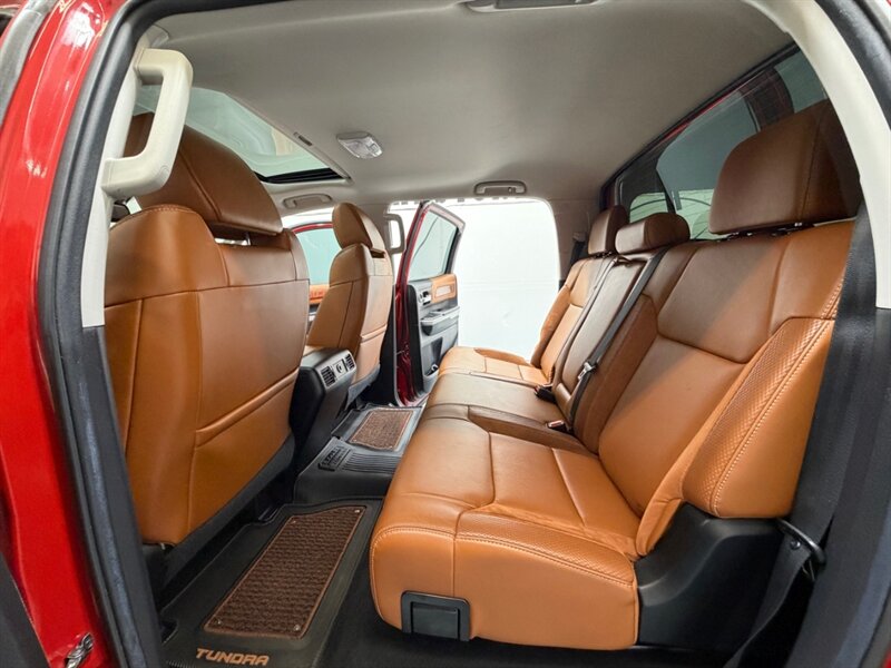 2021 Toyota Tundra 1794 Edition 5.7L V8 / 4X4 / CREW CAB / LEATHER / ZERO RUST / NEW TIRES / EXCLT COND - Photo 13 - Gladstone, OR 97027