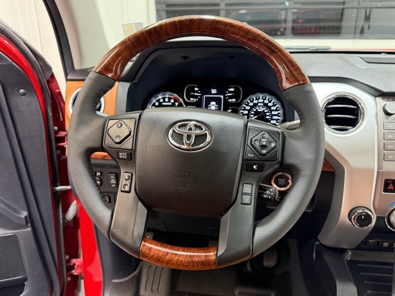 2021 Toyota Tundra 1794 Edition 5.7L V8 / 4X4 / CREW CAB / LEATHER / ZERO RUST / NEW TIRES / EXCLT COND - Photo 16 - Gladstone, OR 97027