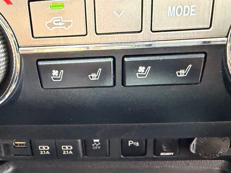 2021 Toyota Tundra 1794 Edition 5.7L V8 / 4X4 / CREW CAB / LEATHER / ZERO RUST / NEW TIRES / EXCLT COND - Photo 27 - Gladstone, OR 97027