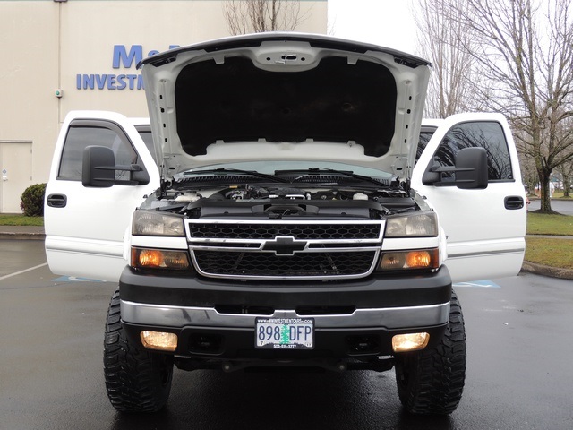 2007 Chevrolet Silverado 2500 LT3 / 4X4 / 6.6L Duramax Diesel / LBZ / LIFTED   - Photo 31 - Portland, OR 97217