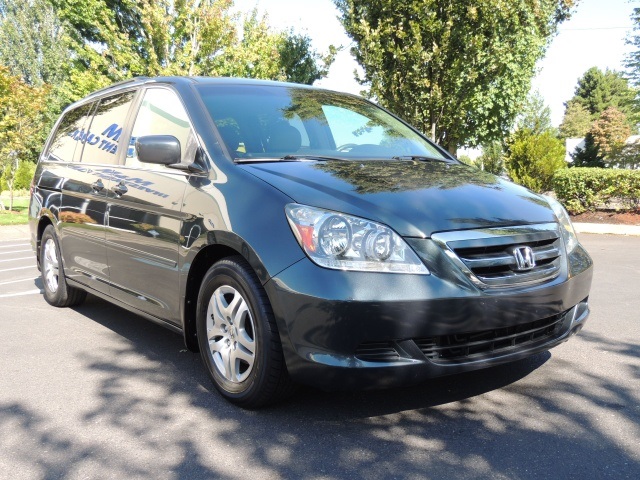 2006 Honda Odyssey EX / Leather/ Power Sliding Doors / Excel Cond   - Photo 2 - Portland, OR 97217