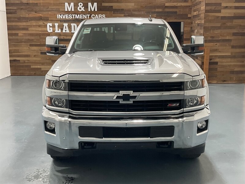 2017 Chevrolet Silverado 2500 LTZ Crew Cab 4X4 / 6.6L DURAMAX DIESEL / Z71 OFFRD  / Leather w. Heated & Cooled Seats / ZERO RUST - Photo 5 - Gladstone, OR 97027