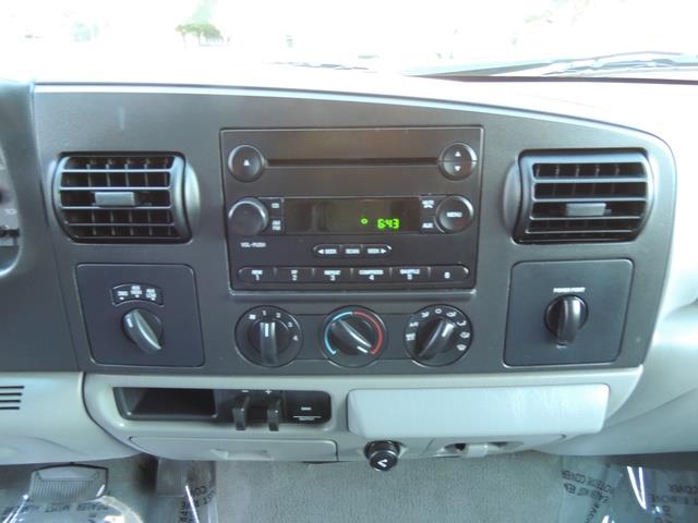 2006 Ford F-350 Super Duty XLT / 4X4 / 6.0 DIESEL / 77K MILES   - Photo 20 - Portland, OR 97217