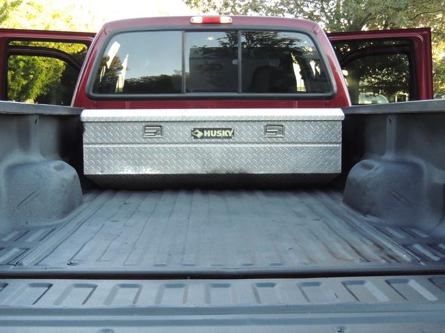 2006 Ford F-350 Super Duty XLT / 4X4 / 6.0 DIESEL / 77K MILES   - Photo 22 - Portland, OR 97217