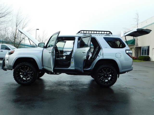 2018 Toyota 4Runner PREMIUM 4WD HEATED LEATHER 3RD SEAT/ NAV / LIFTED   - Photo 22 - Portland, OR 97217