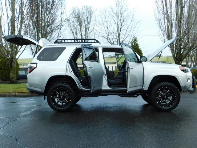 2018 Toyota 4Runner PREMIUM 4WD HEATED LEATHER 3RD SEAT/ NAV / LIFTED   - Photo 23 - Portland, OR 97217