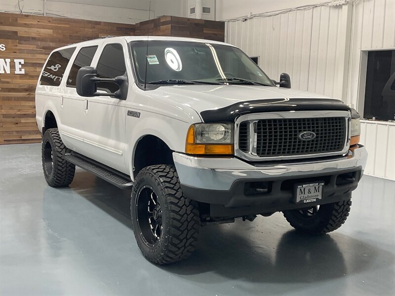 2000 Ford Excursion XLT 4X4 / 7.3L DIESEL / Leather / LIFTED/NEW TIRES  / ZERO RUST / 3RD ROW SEAT / 35 " MUD TIRES / 156K MILES - Photo 2 - Gladstone, OR 97027
