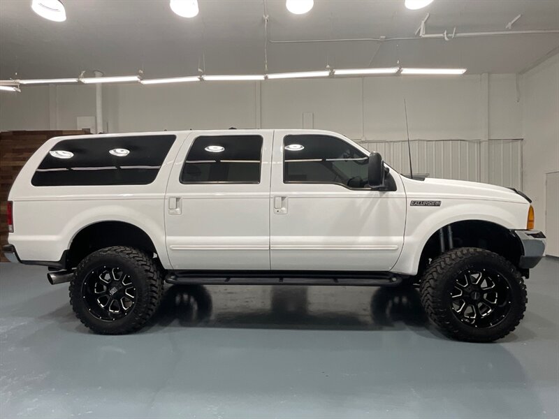2000 Ford Excursion XLT 4X4 / 7.3L DIESEL / Leather / LIFTED/NEW TIRES  / ZERO RUST / 3RD ROW SEAT / 35 " MUD TIRES / 156K MILES - Photo 4 - Gladstone, OR 97027