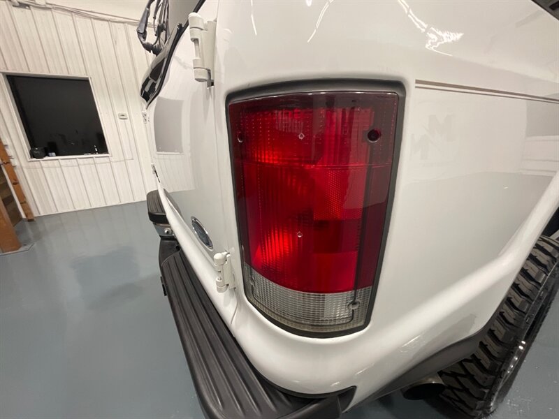 2000 Ford Excursion XLT 4X4 / 7.3L DIESEL / Leather / LIFTED/NEW TIRES  / ZERO RUST / 3RD ROW SEAT / 35 " MUD TIRES / 156K MILES - Photo 29 - Gladstone, OR 97027