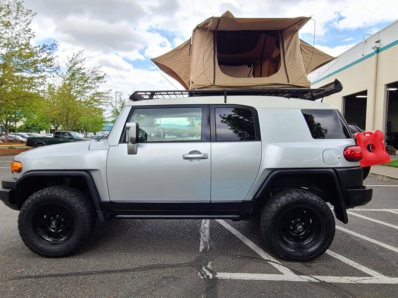 2007 Toyota FJ Cruiser  / 4.0L / V6 / E-LOCKER / FRESH TRADE / Excellent Service History - Photo 27 - Portland, OR 97217