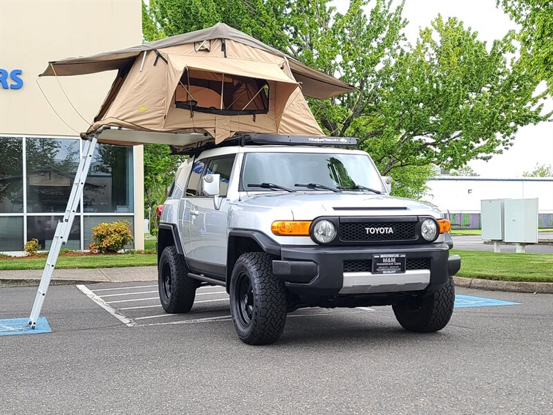 2007 Toyota FJ Cruiser  / 4.0L / V6 / E-LOCKER / FRESH TRADE / Excellent Service History - Photo 2 - Portland, OR 97217