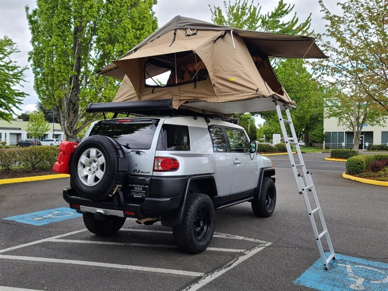 2007 Toyota FJ Cruiser  / 4.0L / V6 / E-LOCKER / FRESH TRADE / Excellent Service History - Photo 30 - Portland, OR 97217