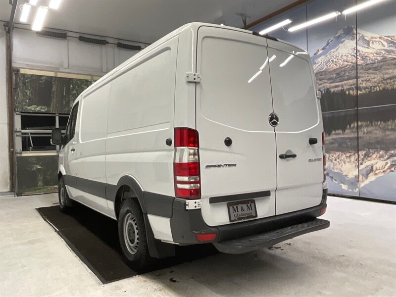 2016 Mercedes-Benz Sprinter 2500 CARGO VAN / 2.1L 4Cyl DIESEL / Standard Roof   - Photo 7 - Gladstone, OR 97027