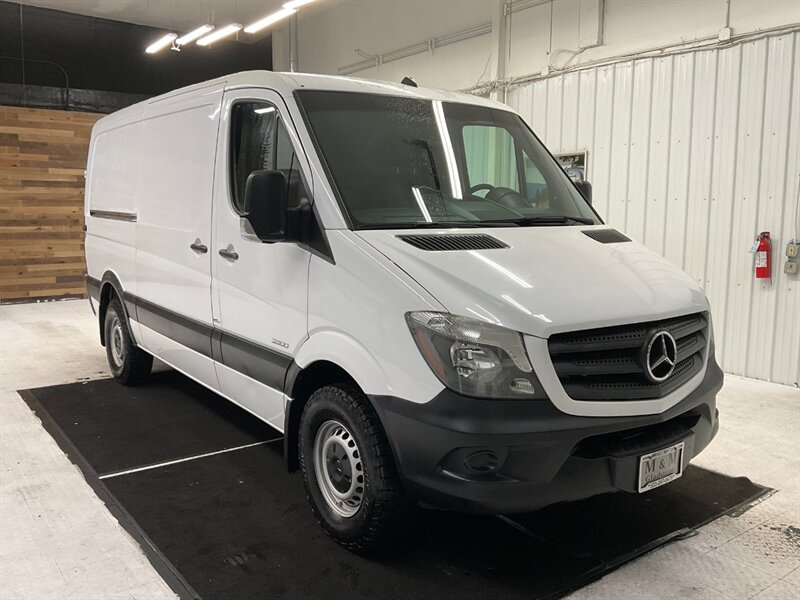 2016 Mercedes-Benz Sprinter 2500 CARGO VAN / 2.1L 4Cyl DIESEL / Standard Roof   - Photo 2 - Gladstone, OR 97027