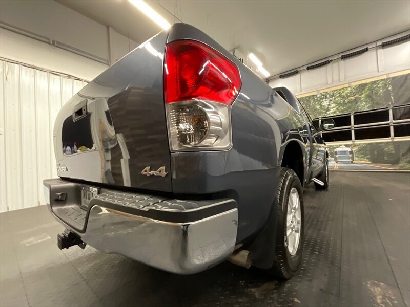 2008 Toyota Tundra SR5 Double Cab 4X4 / 5.7L V8 / 27,000 MILES  RUST FREE / SUPER CLEAN / ONLY 27,000 MILES - Photo 12 - Gladstone, OR 97027