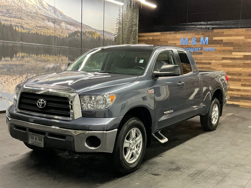 2008 Toyota Tundra SR5 Double Cab 4X4 / 5.7L V8 / 27,000 MILES  RUST FREE / SUPER CLEAN / ONLY 27,000 MILES - Photo 1 - Gladstone, OR 97027