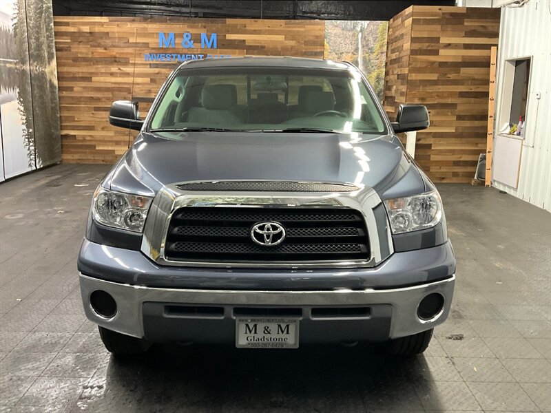 2008 Toyota Tundra SR5 Double Cab 4X4 / 5.7L V8 / 27,000 MILES  RUST FREE / SUPER CLEAN / ONLY 27,000 MILES - Photo 5 - Gladstone, OR 97027