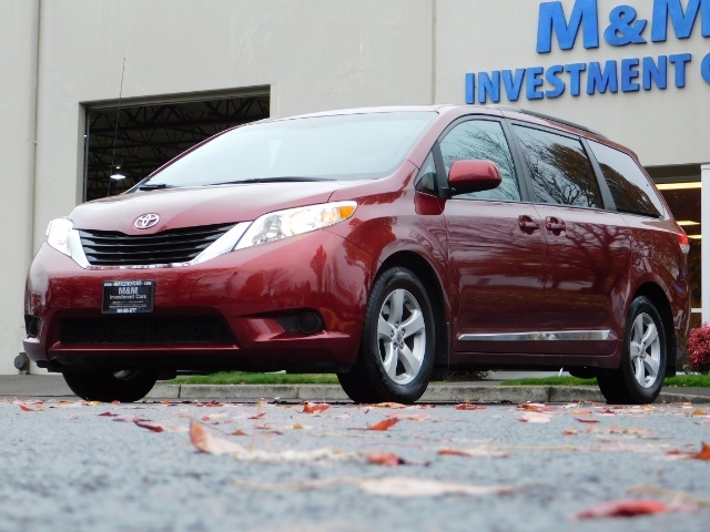 2012 Toyota Sienna LE 8-Passenger / Backup Camera / LOW MILE   - Photo 1 - Portland, OR 97217