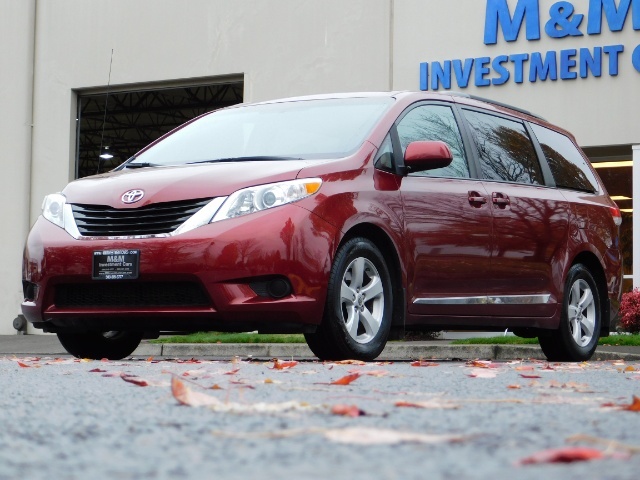 2012 Toyota Sienna LE 8-Passenger / Backup Camera / LOW MILE   - Photo 46 - Portland, OR 97217