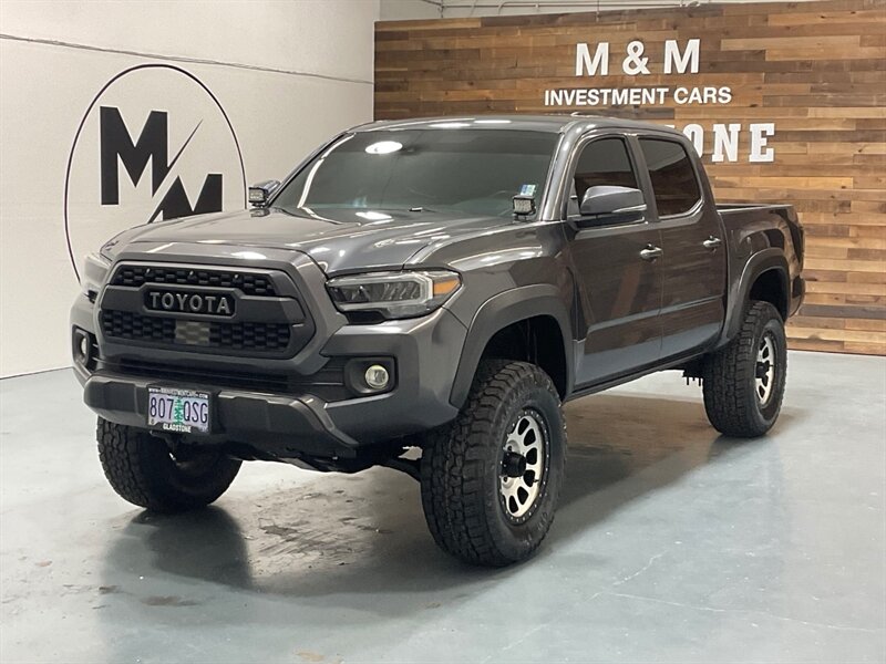 2022 Toyota Tacoma TRD Off-Road 4X4 / LIFTED / NEW TIRES/34K MILES  / ZERO RUST / Technology Pkg /KING OFF ROAD LIFT - Photo 1 - Gladstone, OR 97027