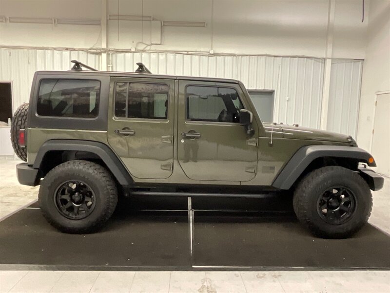 2015 Jeep Wrangler Unlimited Sport 4X4 / 3.6L V6 /HARD TOP/ 73K MILES  / LOCAL SUV / Excel Cond - Photo 4 - Gladstone, OR 97027