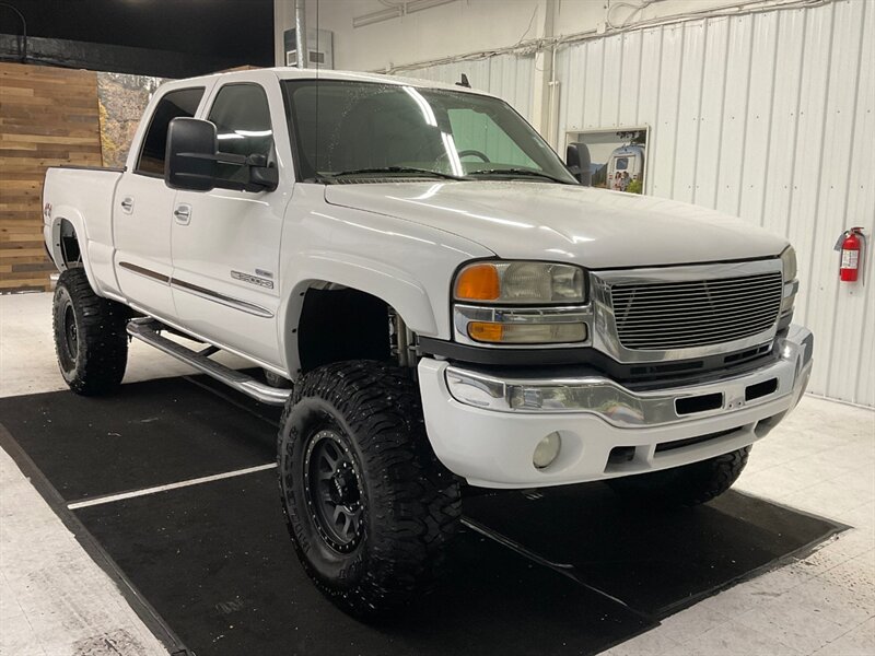 2006 GMC Sierra 2500 SLT 4X4 / 6.6L DIESEL / LBZ MOTOR / LIFTED LIFTED  /1-OWNER / BRAND NEW 38 " MUD TIRES & 17 " METHOD WHEELS / ALLISON TRANNY /ONLY 117,000 MILES - Photo 2 - Gladstone, OR 97027