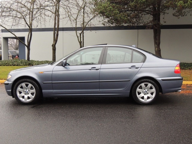 2005 BMW 325i/ 4-Door Sedan/ 6Cyl/ Only 62k miles - Photo 3 - Portland, OR 97217