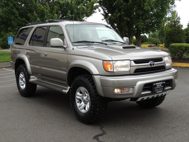 2002 Toyota 4Runner SR5 / Sport / 4X4 / 3.4L 6Cyl / LIFTED LIFTED