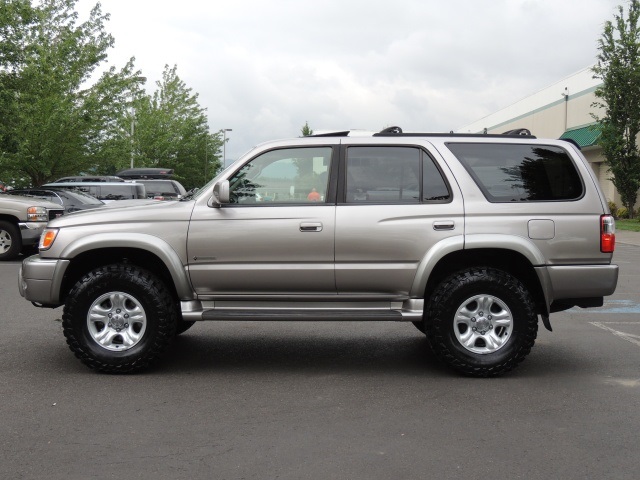 2002 Toyota 4Runner SR5 / Sport / 4X4 / 3.4L 6Cyl / LIFTED LIFTED