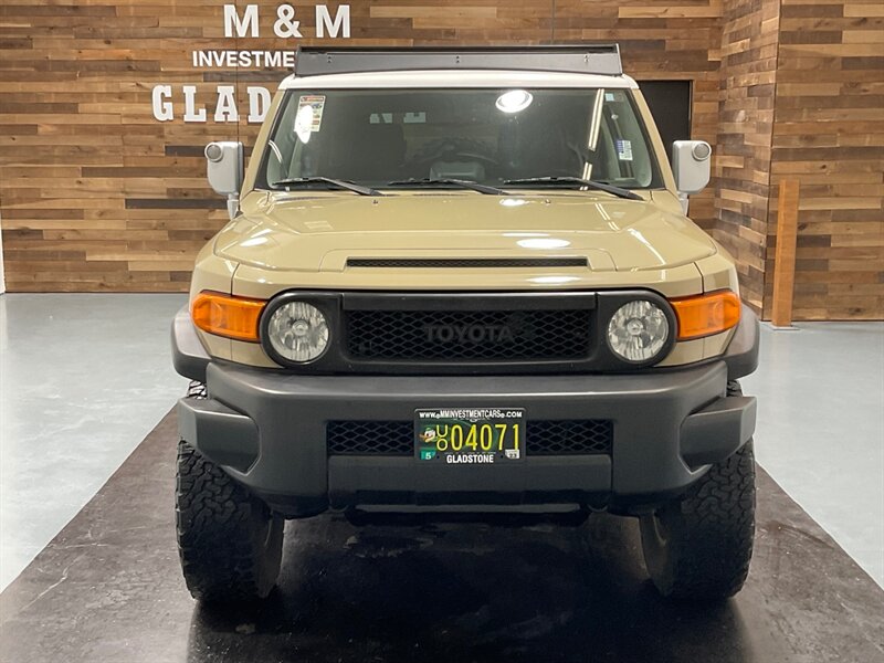 2011 Toyota FJ Cruiser 4X4 / V6 / Backup Camera / NO RUST / 109K MILES  / REAR DIFF LOCK - Photo 5 - Gladstone, OR 97027