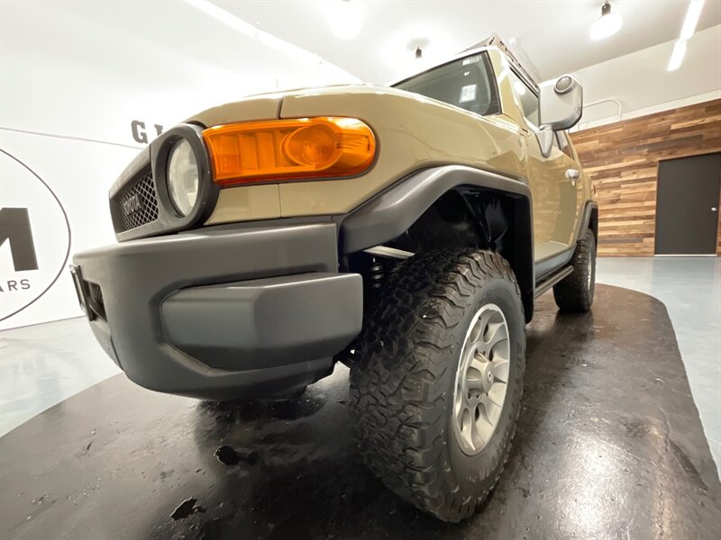 2011 Toyota FJ Cruiser 4X4 / V6 / Backup Camera / NO RUST / 109K MILES  / REAR DIFF LOCK - Photo 24 - Gladstone, OR 97027