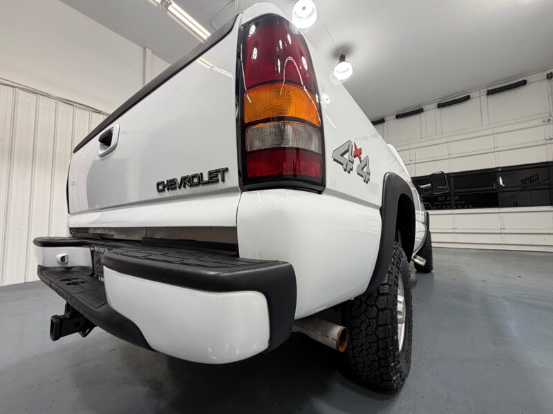 2001 Chevrolet Silverado 2500 2500HD LS Regular Cab 4X4 8.1L V8 / NEW TIRES / LONG BED / ZERO RUST / 136K MILES - Photo 46 - Gladstone, OR 97027