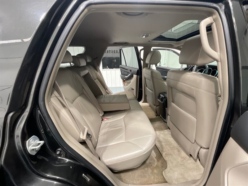 2006 Toyota 4Runner Limited Sport Utility 4.0L V6 / Leather / Sunroof  / Heated Seats / Local RUST FREE - Photo 13 - Gladstone, OR 97027