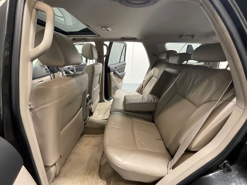 2006 Toyota 4Runner Limited Sport Utility 4.0L V6 / Leather / Sunroof  / Heated Seats / Local RUST FREE - Photo 12 - Gladstone, OR 97027