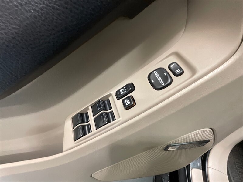 2006 Toyota 4Runner Limited Sport Utility 4.0L V6 / Leather / Sunroof  / Heated Seats / Local RUST FREE - Photo 28 - Gladstone, OR 97027