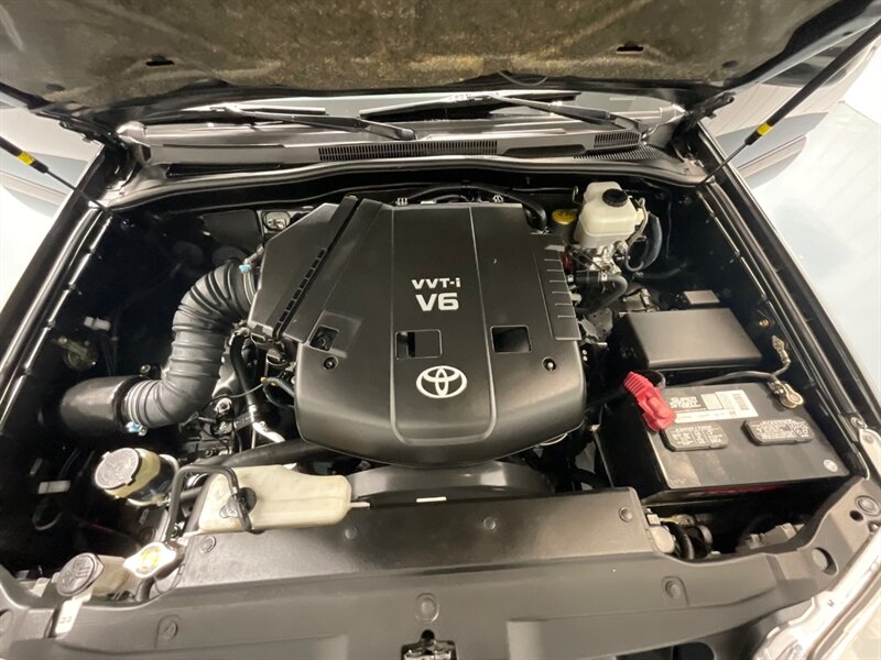 2006 Toyota 4Runner Limited Sport Utility 4.0L V6 / Leather / Sunroof  / Heated Seats / Local RUST FREE - Photo 9 - Gladstone, OR 97027