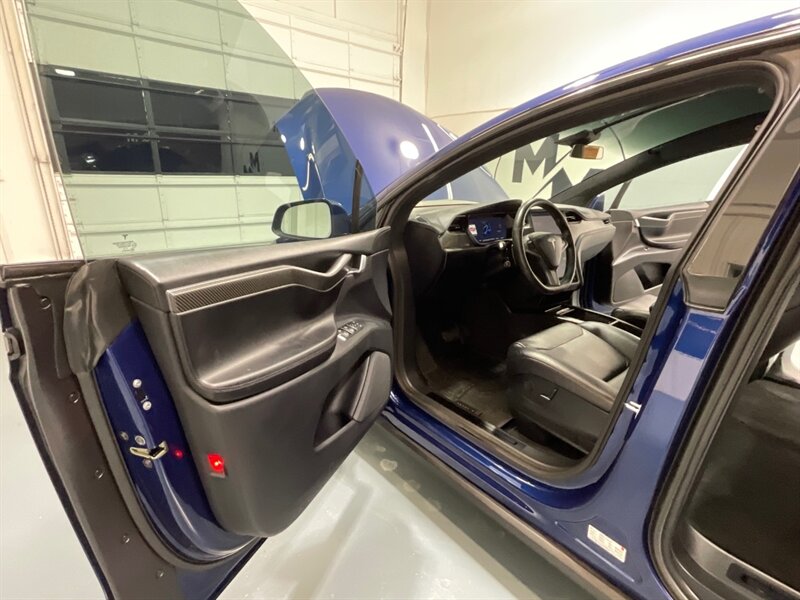 2018 Tesla Model X 100D Sport Utility AWD / 1-OWNER / 27,000 MILES  / Enhanced Auto Pilot / Leather LOADED - Photo 33 - Gladstone, OR 97027
