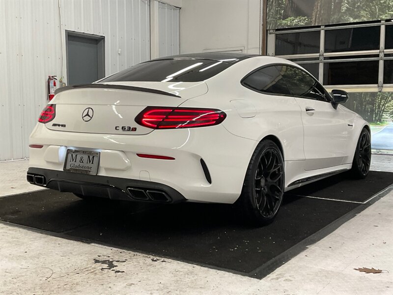 2017 Mercedes-Benz AMG C 63 S Coupe / V8 TWINTURBO / Premium Pkg 3  / AMG NIGHT PKG / AMG Performance Exhaust / Premium 3 Pkg / 49.000 MILES - Photo 8 - Gladstone, OR 97027