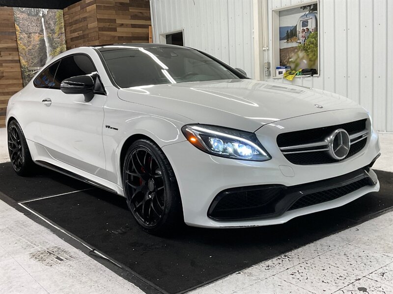 2017 Mercedes-Benz AMG C 63 S Coupe / V8 TWINTURBO / Premium Pkg 3  / AMG NIGHT PKG / AMG Performance Exhaust / Premium 3 Pkg / 49.000 MILES - Photo 2 - Gladstone, OR 97027