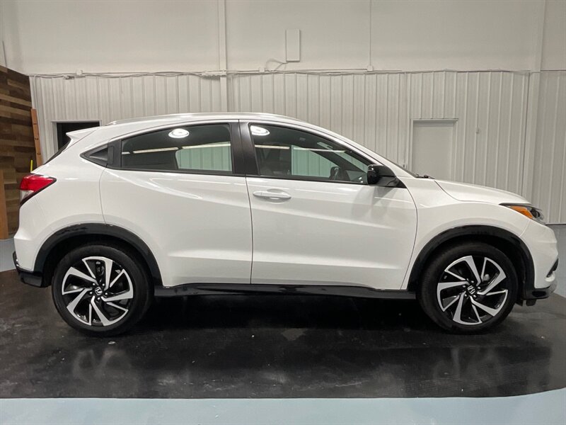 2020 Honda HR-V Sport SUV AWD / 4Cyl / Backup Cam / 40,000 MILES  / LOCAL SUV - Photo 4 - Gladstone, OR 97027