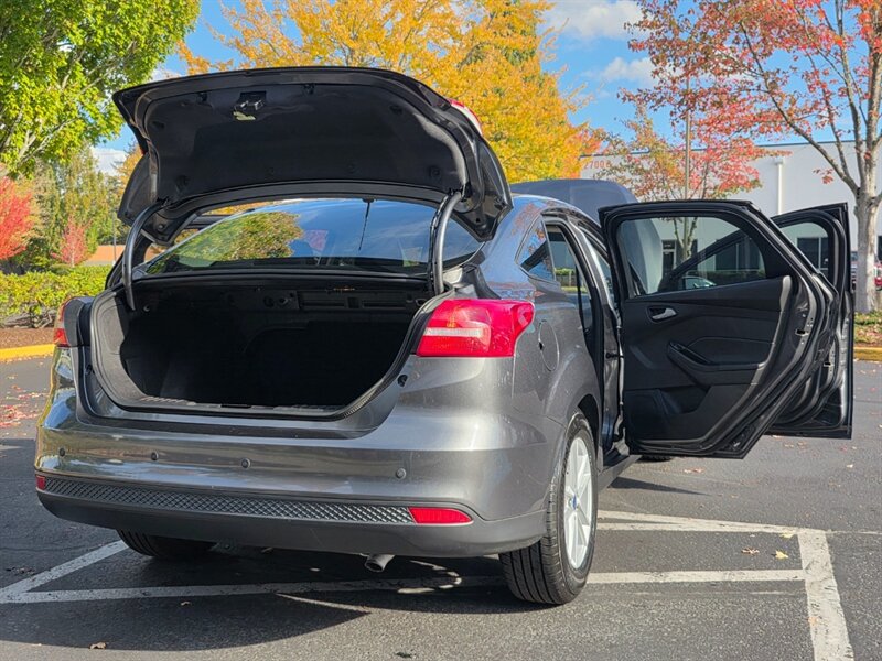 2018 Ford Focus SE BACK-UP CAM / PARK SENSORS / BLIND SPOT MONITOR / LOCAL FRESH TRADE-IN / EXCELLENT CONDITION - Photo 28 - Portland, OR 97217