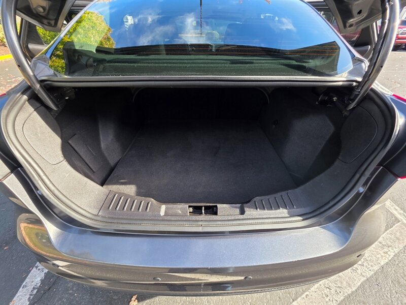 2018 Ford Focus SE BACK-UP CAM / PARK SENSORS / BLIND SPOT MONITOR / LOCAL FRESH TRADE-IN / EXCELLENT CONDITION - Photo 30 - Portland, OR 97217