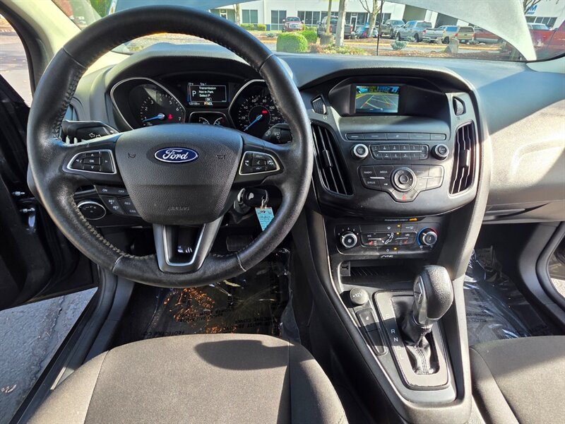 2018 Ford Focus SE BACK-UP CAM / PARK SENSORS / BLIND SPOT MONITOR / LOCAL FRESH TRADE-IN / EXCELLENT CONDITION - Photo 37 - Portland, OR 97217