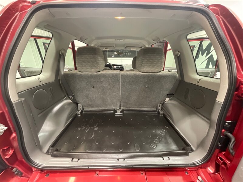 2001 Suzuki Vitara JLX Sport Utility 4X4 / 4Cyl / 1-OWNER / 59K MILES  / ZERO RUST / BRAND NEW TIRES - Photo 22 - Gladstone, OR 97027