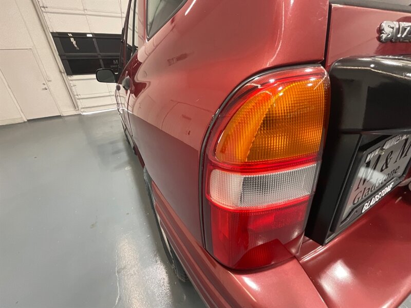 2001 Suzuki Vitara JLX Sport Utility 4X4 / 4Cyl / 1-OWNER / 59K MILES  / ZERO RUST / BRAND NEW TIRES - Photo 29 - Gladstone, OR 97027