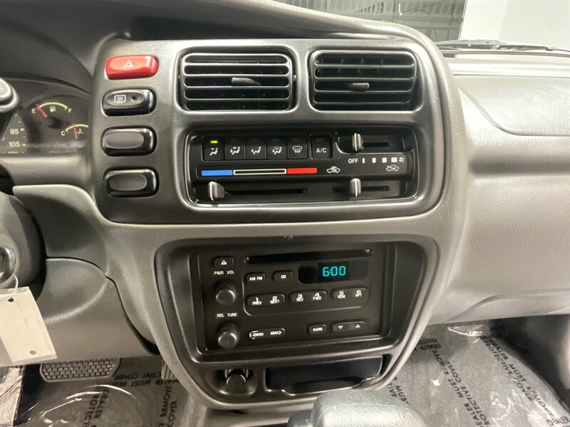 2001 Suzuki Vitara JLX Sport Utility 4X4 / 4Cyl / 1-OWNER / 59K MILES  / ZERO RUST / BRAND NEW TIRES - Photo 15 - Gladstone, OR 97027