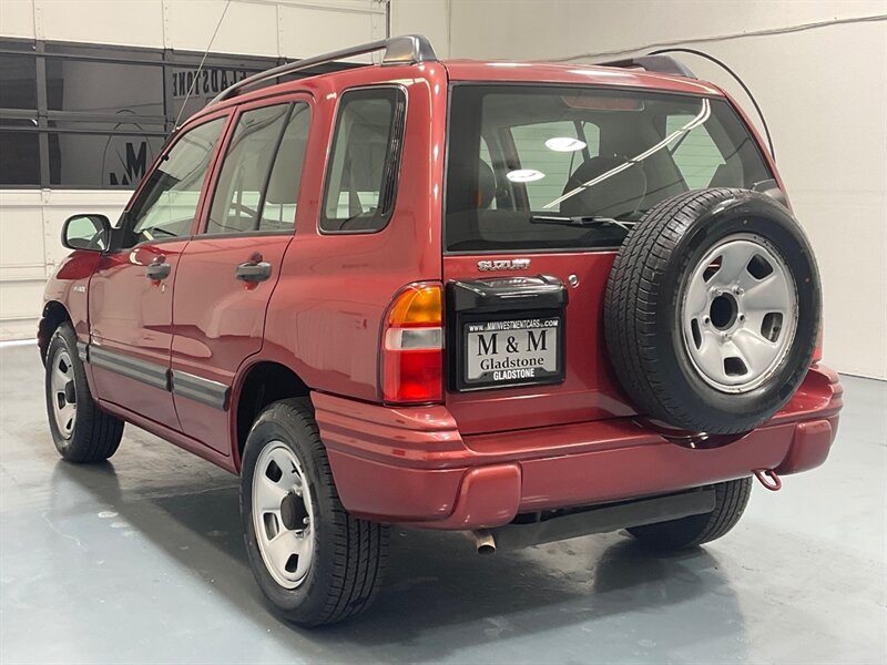 2001 Suzuki Vitara JLX Sport Utility 4X4 / 4Cyl / 1-OWNER / 59K MILES  / ZERO RUST / BRAND NEW TIRES - Photo 8 - Gladstone, OR 97027