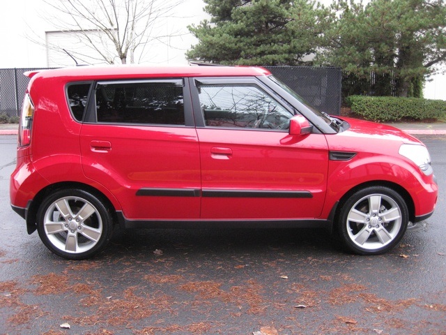 2010 Kia Soul Soul+/ Sport Edition/ Moonroof/ Auto / Warranty